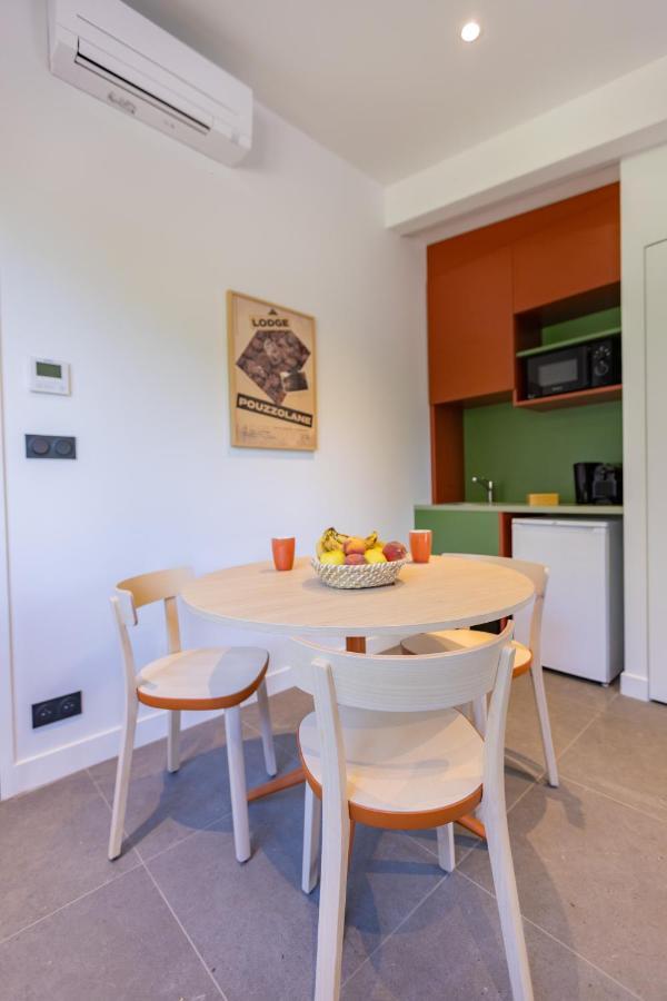 Hotel - Lodges De Lemptegy Saint-Ours  Εξωτερικό φωτογραφία