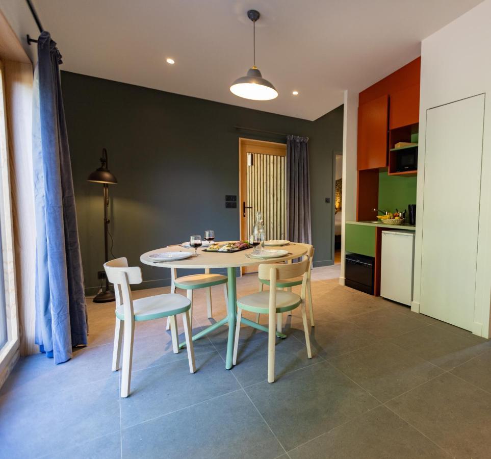 Hotel - Lodges De Lemptegy Saint-Ours  Εξωτερικό φωτογραφία